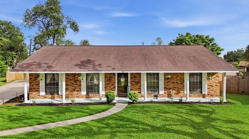 59 S Shamrock Ct, Lake Jackson, TX, 77566-5507 | Card Image