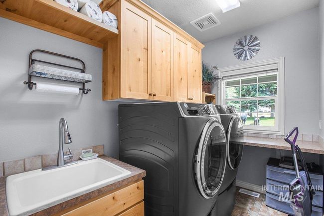 12195 S Hawk Haven Ave, House other with 4 bedrooms, 3 bathrooms and 2 parking in Kuna ID | Image 33