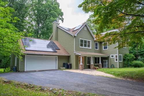 89 Moraine Rd, Morris Plains, NJ, 07950-2752 | Card Image