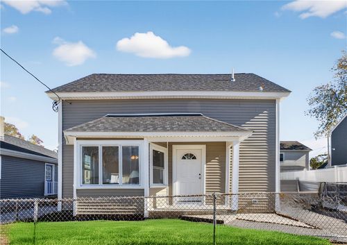72 Stowe Ave, Riverside, RI, 02915-5615 | Card Image