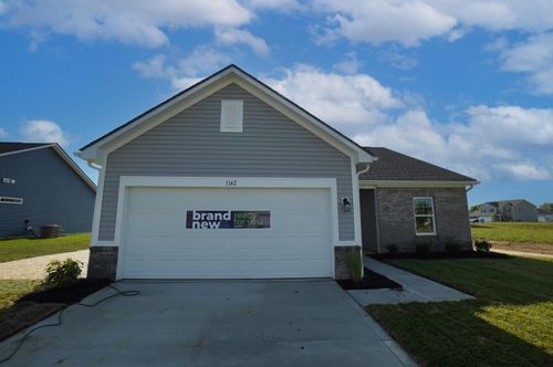 1142 Andrick Dr, Washington Court House, OH, 43160-3503 | Card Image