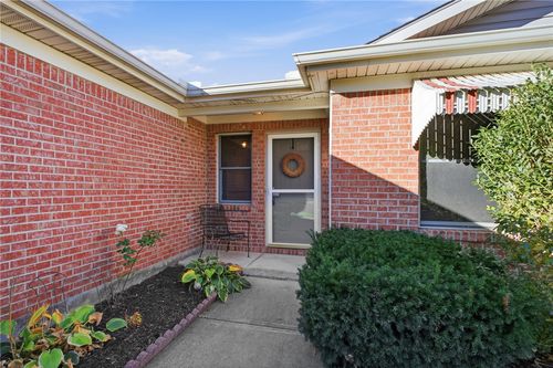 428 Whisper Lane, Xenia, OH, 45385 | Card Image