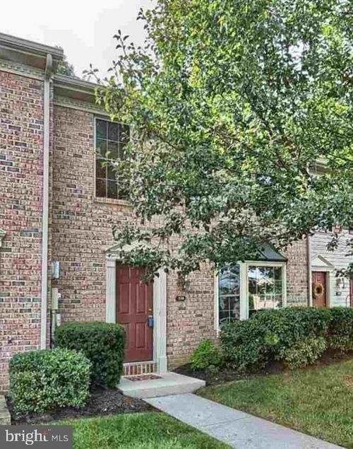 334 Stonehedge Ln, MECHANICSBURG, PA, 17055-7013 | Card Image