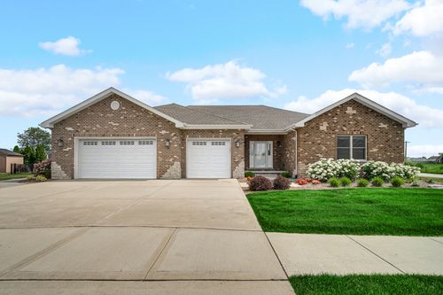 1096 Windfield Dr, Manteno, IL, 60950-8000 | Card Image