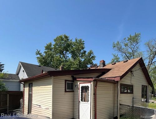 782 Pensacola Ave, Pontiac, MI, 48340-2357 | Card Image