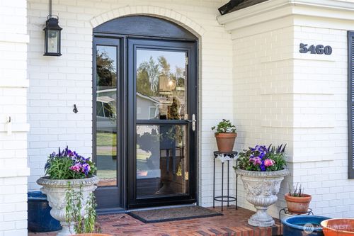 5460 Northwest Dr, Bellingham, WA, 98226-9672 | Card Image