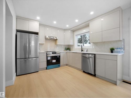 9409 173 St Nw, Edmonton, AB, T5T3G4 | Card Image