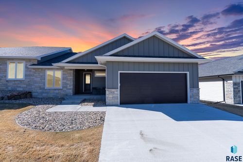 513 N Wildcat Dr, Sioux Falls, SD, 57110-6340 | Card Image