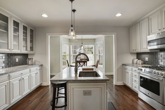 206 - 206 Copper Square Dr, Condo with 2 bedrooms, 3 bathrooms and 2 parking in Bethel CT | Image 5