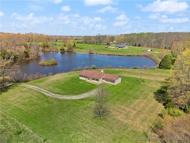 1110 W Helton Rd, Home with 3 bedrooms, 3 bathrooms and null parking in Scottsburg IN | Image 7
