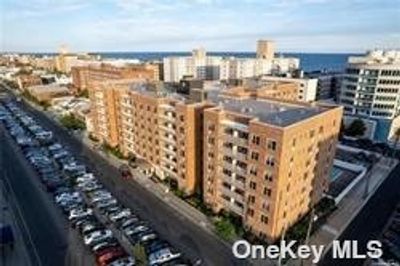 6F - 410 E Broadway, Home with 2 bedrooms, 1 bathrooms and null parking in Long Beach NY | Image 1