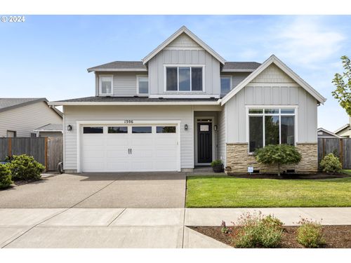 1306 E Vintage St, Newberg, OR, 97132-7408 | Card Image