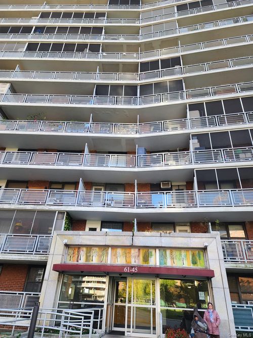 stk-61-45 98th St, Rego Park, NY, 11374-1433 | Card Image