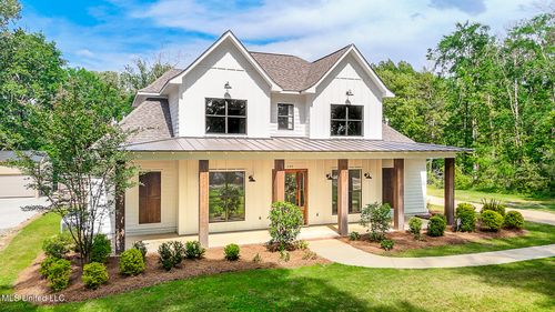195 Lorman Ln, Madison, MS, 39110-7104 | Card Image
