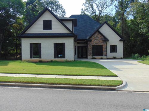 117 Melbourn Cir, BESSEMER, AL, 35022-5819 | Card Image