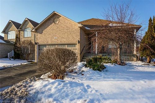 37 Watson Cres, Ayr, ON, N0B1E0 | Card Image