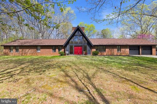 9313 Bellwood Dr, Fredericksburg, VA, 22407-1565 | Card Image