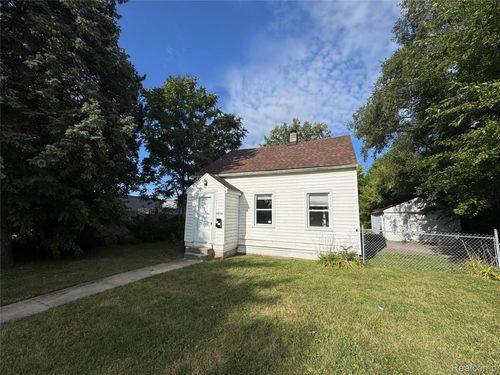 20737 Nummer St, Warren, MI, 48089-3416 | Card Image