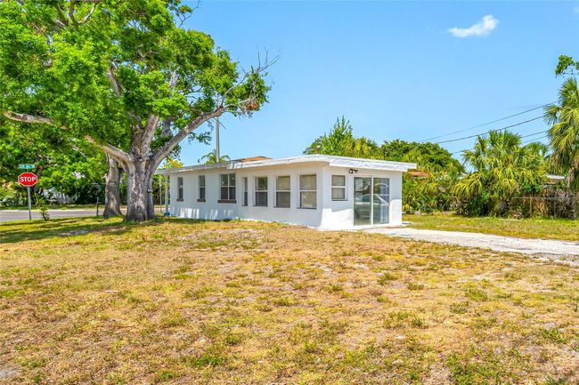 2350 38 Th Ave N, House other with 2 bedrooms, 2 bathrooms and null parking in ST PETERSBURG FL | Image 10