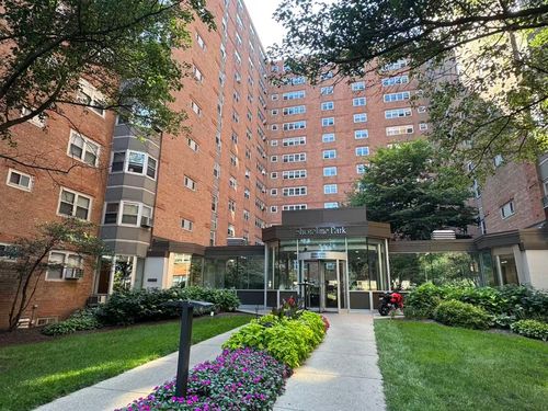 203-4950 N Marine Dr, Chicago, IL, 60640-3908 | Card Image