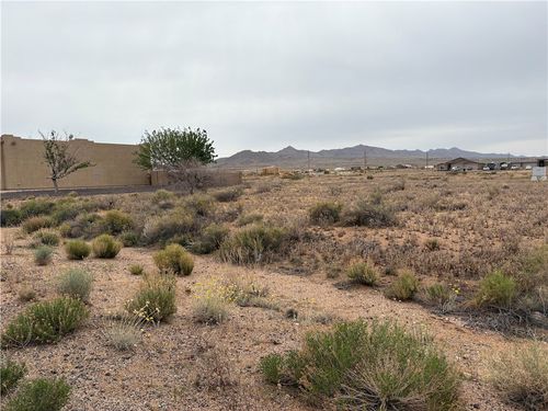 7470 Turtle Bank Dr, Kingman, AZ, 86401 | Card Image