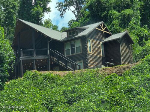 716 Kelly St, Gatlinburg, TN, 37738-3454 | Card Image