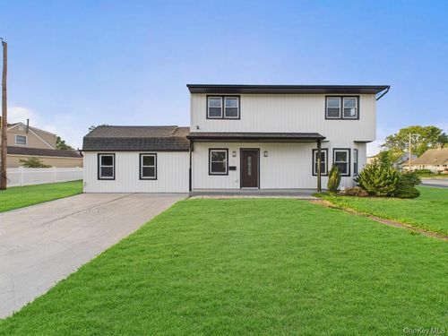 49 Griddle Ln, Levittown, NY, 11756-4927 | Card Image