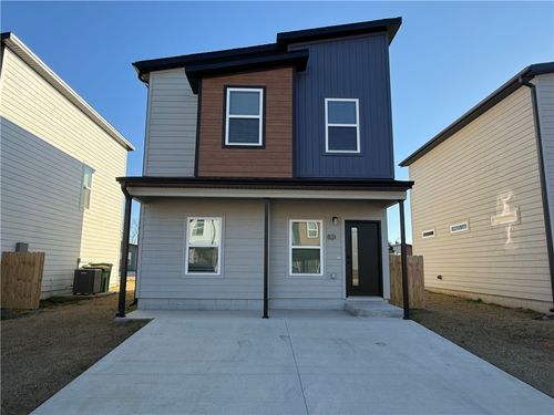 831 States Ave, Bentonville, AR, 72713 | Card Image