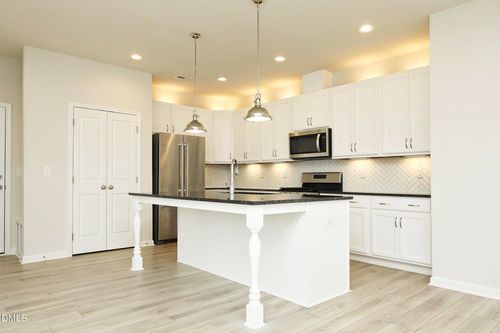 968 Robbie Jackson Ln, Fuquay Varina, NC, 27526-4518 | Card Image