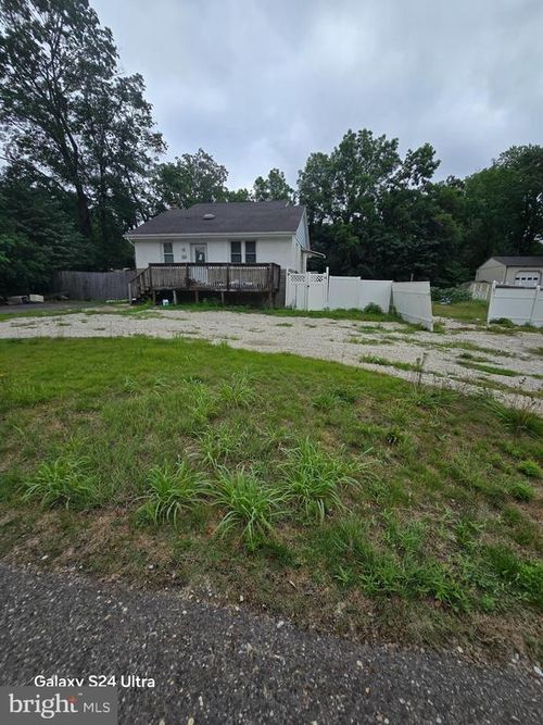127 Doren Ter, VINELAND, NJ, 08360-4315 | Card Image