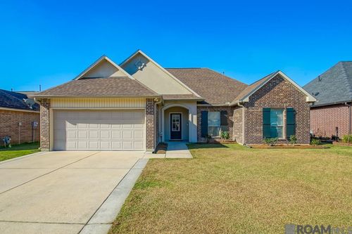 23249 Conifer Dr, Denham Springs, LA, 70726-8207 | Card Image