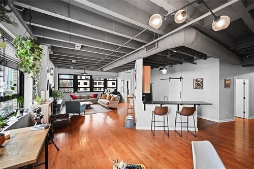 504-878 Peachtree St Ne, Atlanta, GA, 30309-3943 | Card Image