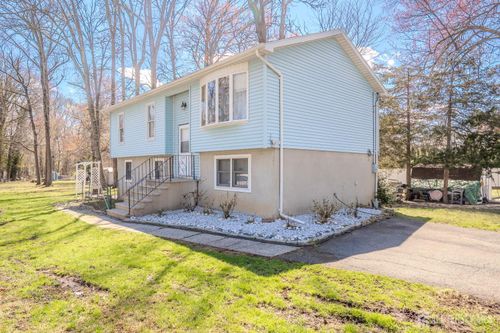 1834 Holly Rd, North Brunswick, NJ, 08902-2546 | Card Image