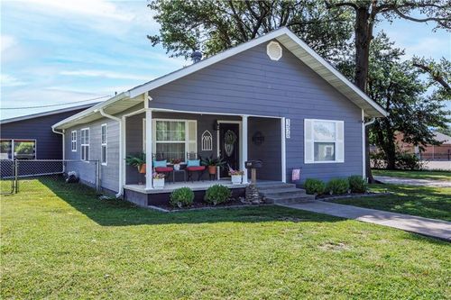 1520 N 8th St, Neodesha, KS, 66757-1272 | Card Image