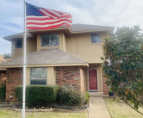 758 Red Oak Dr, Lewisville, TX, 75067-6208 | Card Image