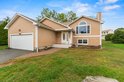 72 Ida Ln, Fall River, MA, 02720-8603 | Card Image