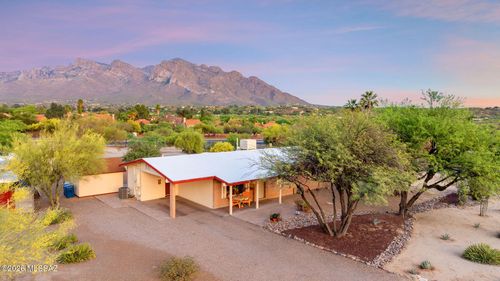 10080 N Camino Valdeflores, Tucson, AZ, 85737-3657 | Card Image