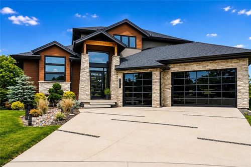 8826 Mccoy St, Lenexa, KS, 66227-8104 | Card Image