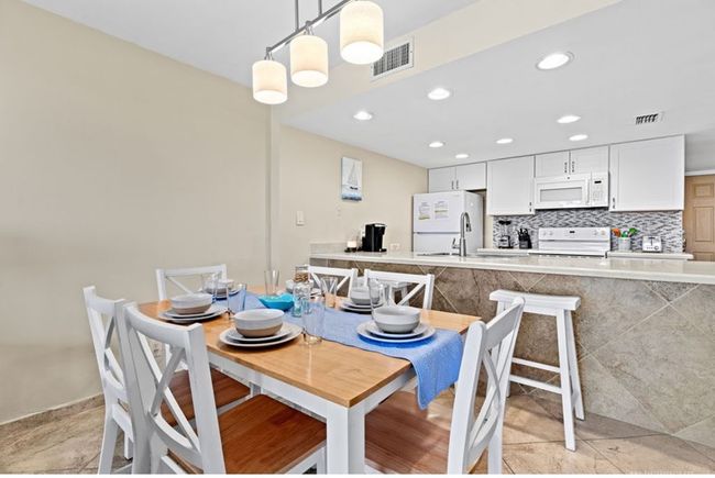 APT-103 - 4300 Gulf Blvd, Condo with 2 bedrooms, 2 bathrooms and null parking in South Padre Island TX | Image 14