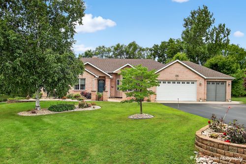 209 Geneva Ln, Mchenry, IL, 60051-3046 | Card Image