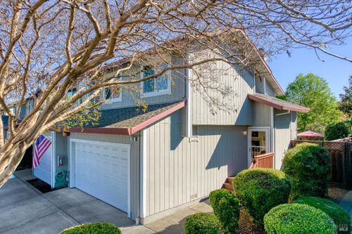 30 Regents Cir, Rohnert Park, CA, 94928-2972 | Card Image