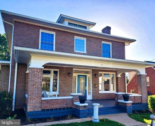 515 4th St, SHENANDOAH, VA, 22849-1612 | Card Image