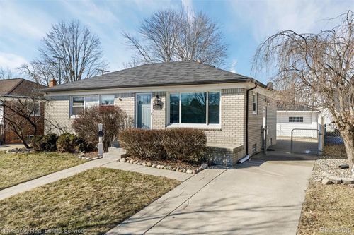 25083 Arlington St, Roseville, MI, 48066-3917 | Card Image