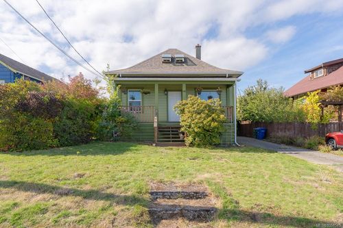121 Harvey St, Nanaimo, BC, V9R3W5 | Card Image