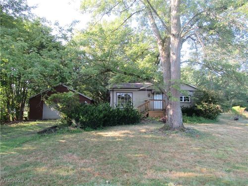 9714 Salem Warren Rd, Salem, OH, 44460-9615 | Card Image