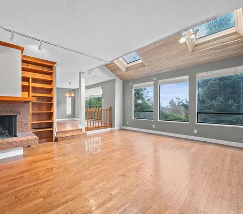 5600 Grousewoods Pl, North Vancouver, BC, V7R4T4 | Card Image