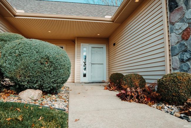 1311 Orchard Ln, Condo with 2 bedrooms, 2 bathrooms and null parking in Shipshewana IN | Image 4