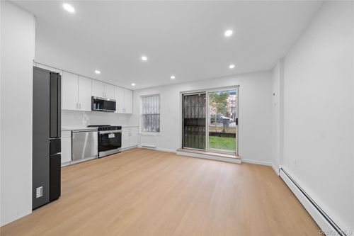 296a-296 W 137th St, New York, NY, 10030-2978 | Card Image