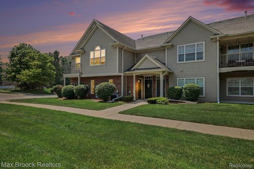 49086 W Woods Dr, Shelby Township, MI, 48317-1855 | Card Image