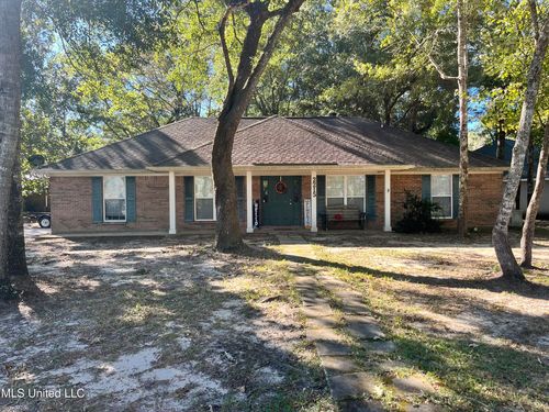 2215 Brookside St, Gautier, MS, 39553-2205 | Card Image